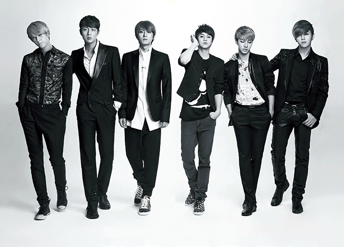 Cool-BEAST-in-Black-and-White-Korean-Boys-Group-KPOP-Star-HD-Wallpaper.jpg